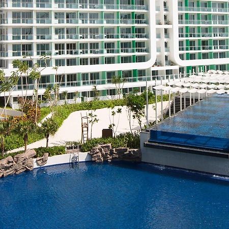 Azure C5 Man-Made Beach Balcony Multiple Units Manila Ngoại thất bức ảnh