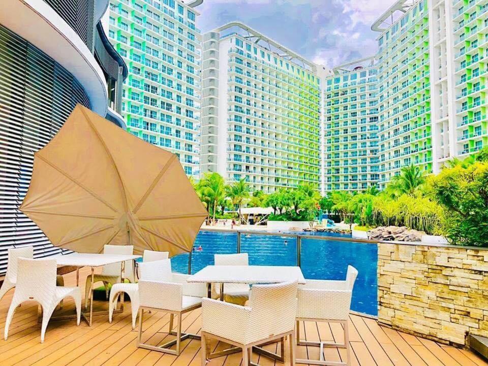 Azure C5 Man-Made Beach Balcony Multiple Units Manila Ngoại thất bức ảnh