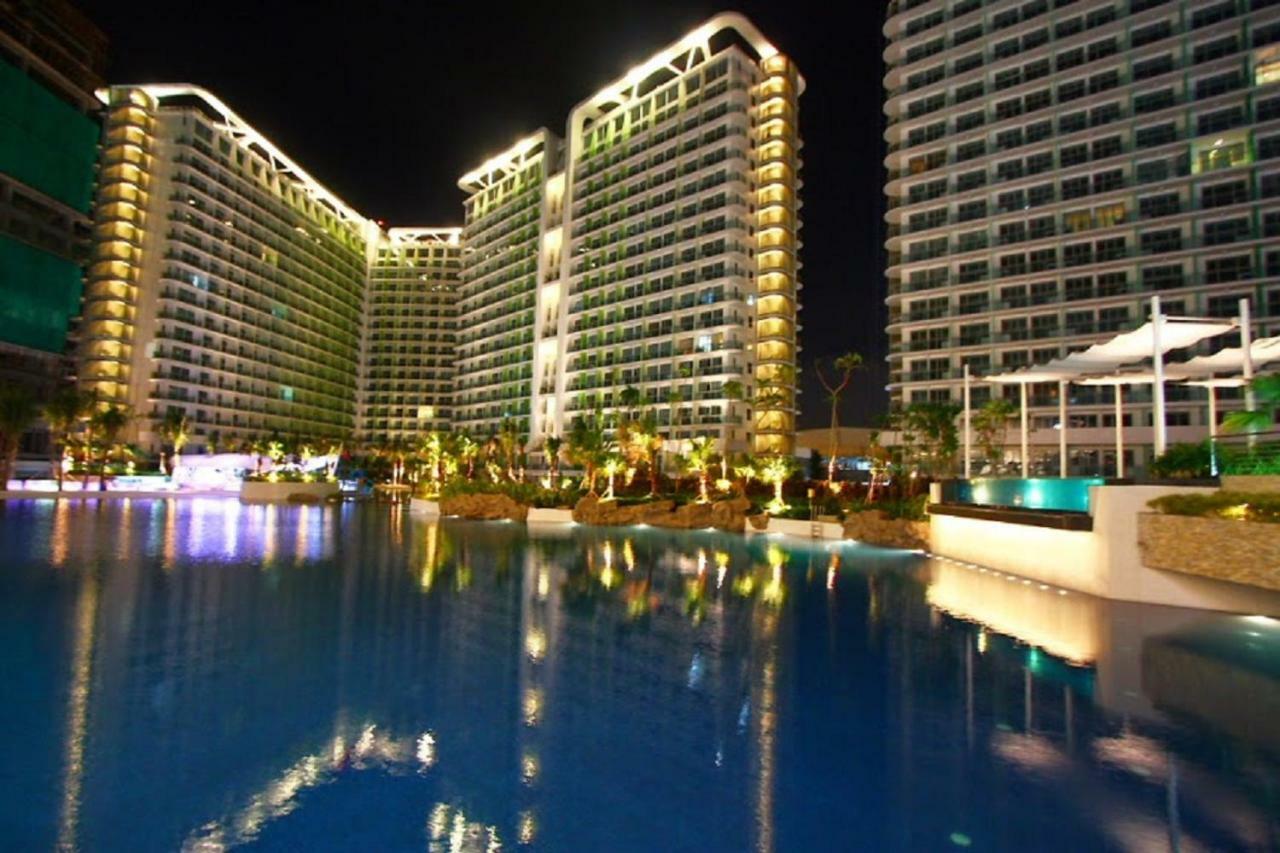 Azure C5 Man-Made Beach Balcony Multiple Units Manila Ngoại thất bức ảnh