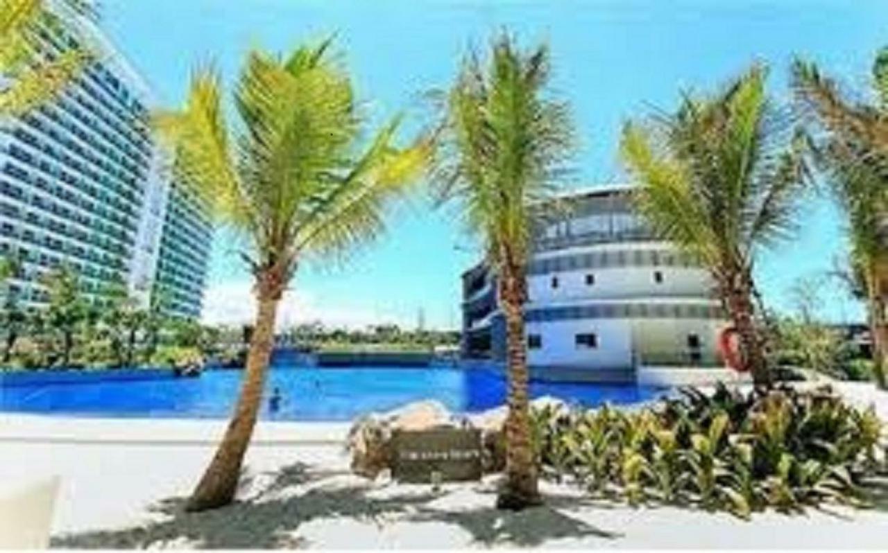 Azure C5 Man-Made Beach Balcony Multiple Units Manila Ngoại thất bức ảnh